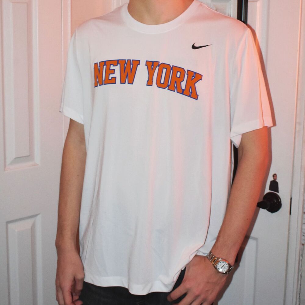 OFFICIAL Team-Issued New York Knicks Training Center Nike Tee. NBA NY Knicks